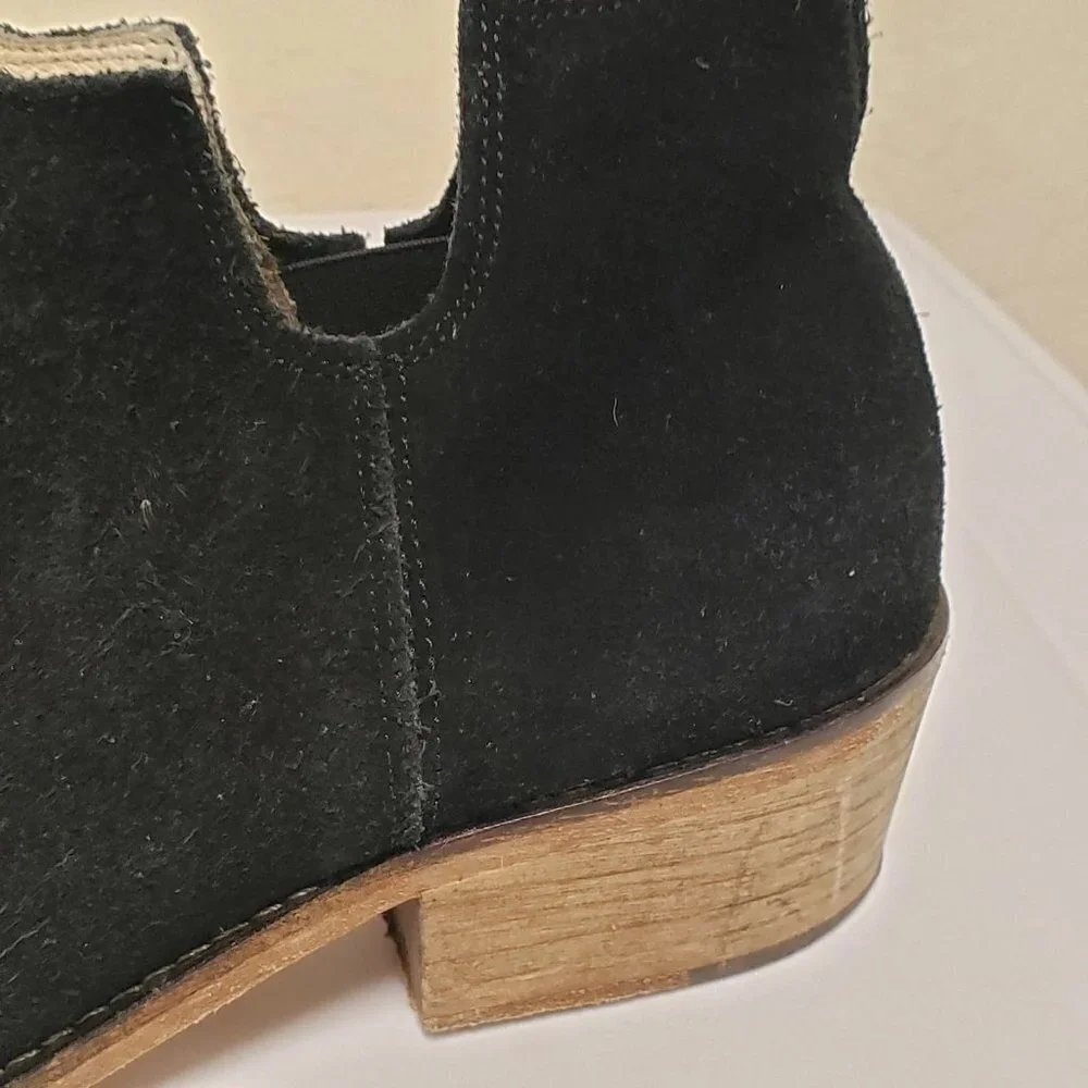 Matt Bernson Classic sz 9 suede Side Split Booties black